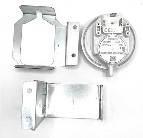 87186456550 Дифференциальное реле U072_WBN6000 -35/35К 80/70 PA,  Buderus