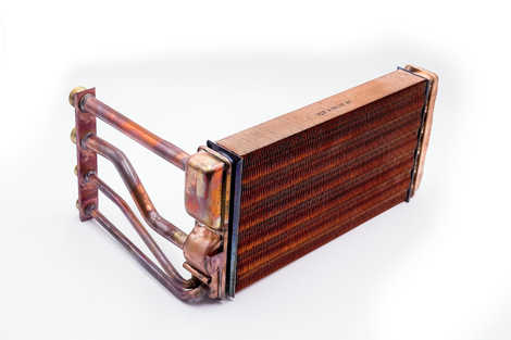 HE10124 Теплообменник Logamax U052-28K с планкой,  BNG