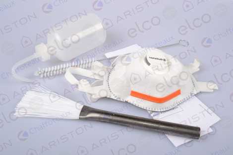 60000982 КОМПЛЕКТ ДЛЯ ЧИСТКИ КОТЛА,  Ariston
